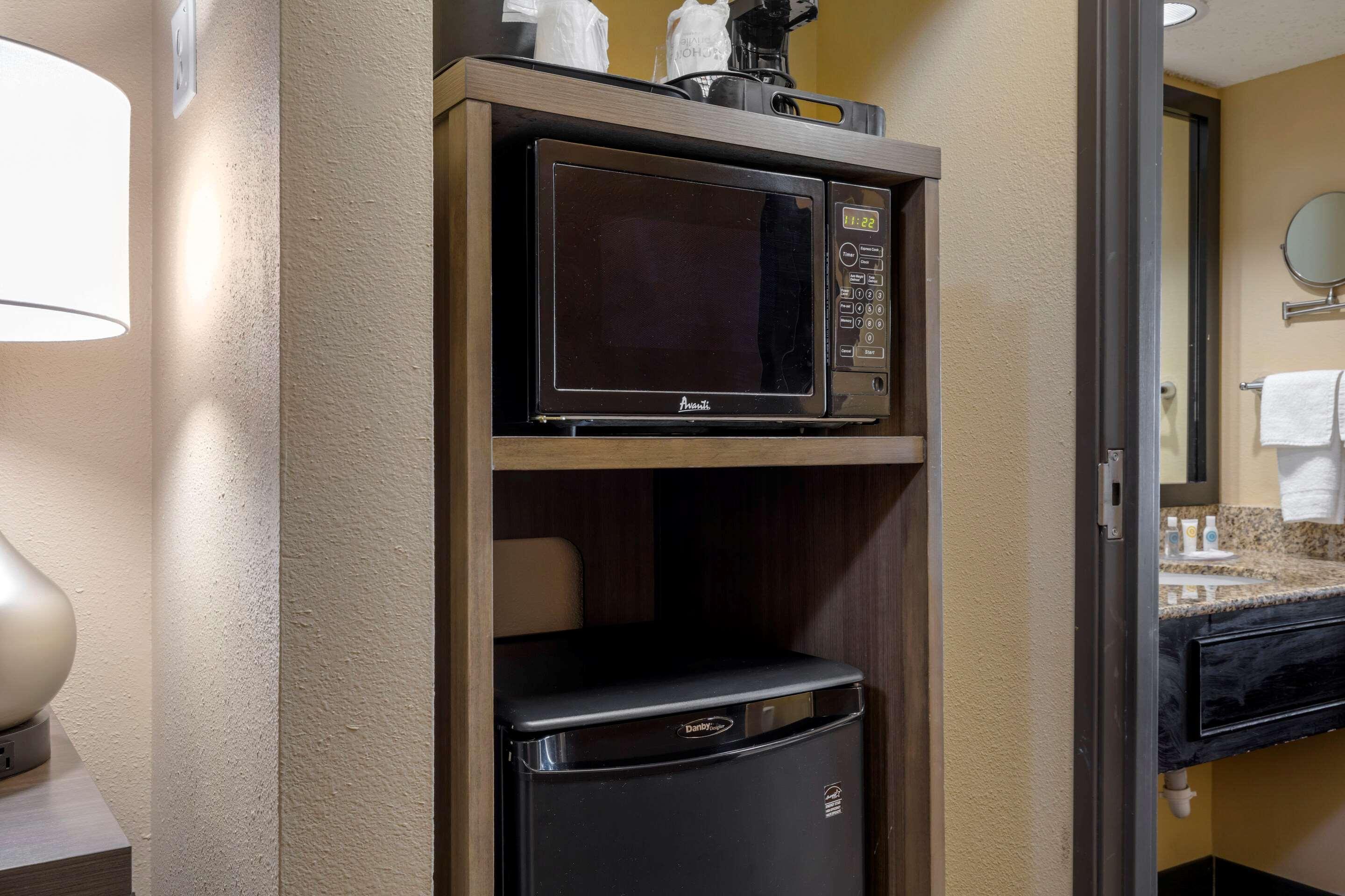 Comfort Suites Dfw Airport Irving Exterior foto